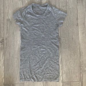 Lululemon swiftly tech short sleeve